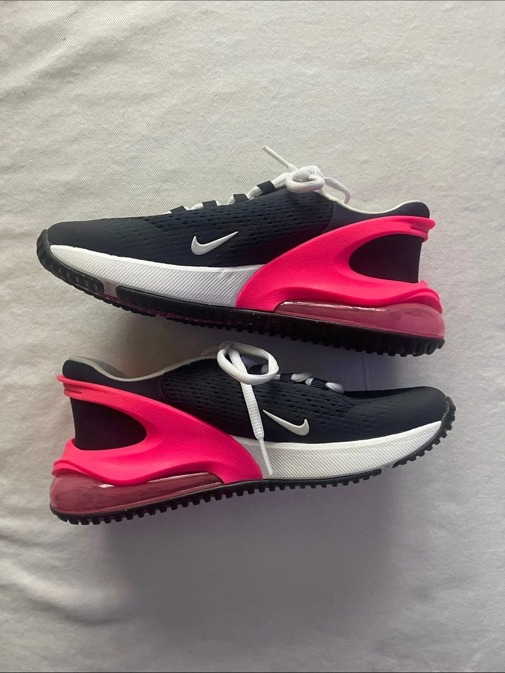 NEW Nike Air Max 270 Size 4.5 Kids Black & Pink Low-Top Sneakers